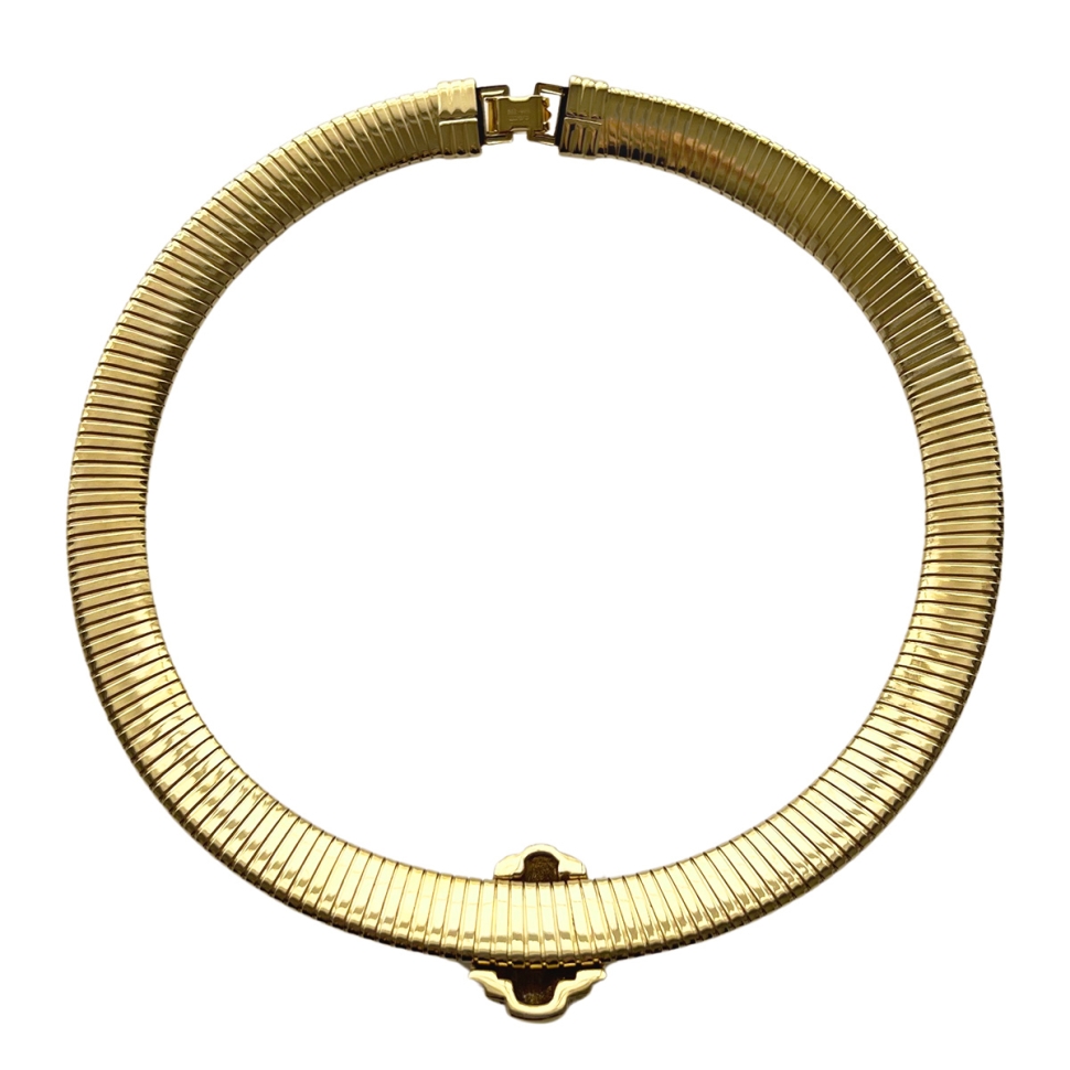 Choker avon store