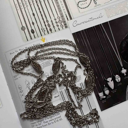 Monet Jana винтажная длинная цепь со вставками серебристая