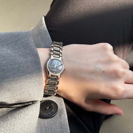 Paolo Gucci винтажные часы с серебристым браслетом и черным циферблатом