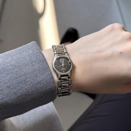 Paolo Gucci винтажные часы с серебристым браслетом и черным циферблатом